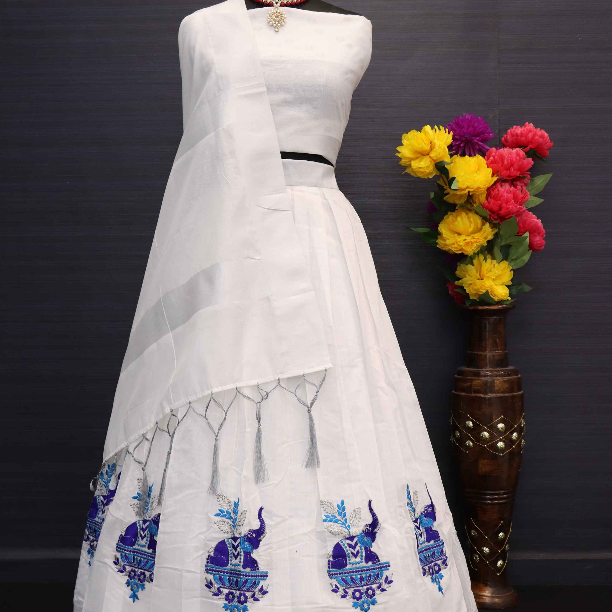 Onam Special Creamish White Embroidered Animal Motief Dhavani With Blouse And Dupatta-onam09