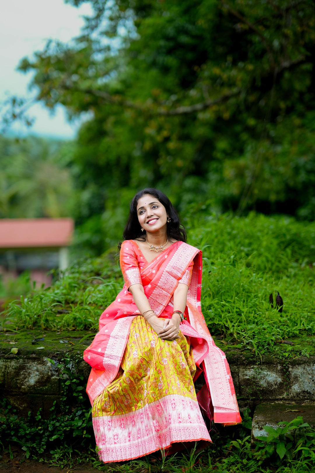 Keerthy Suresh looks like a dream in a pink saree at a friend's wedding |  Telugu Movie News - Times of India