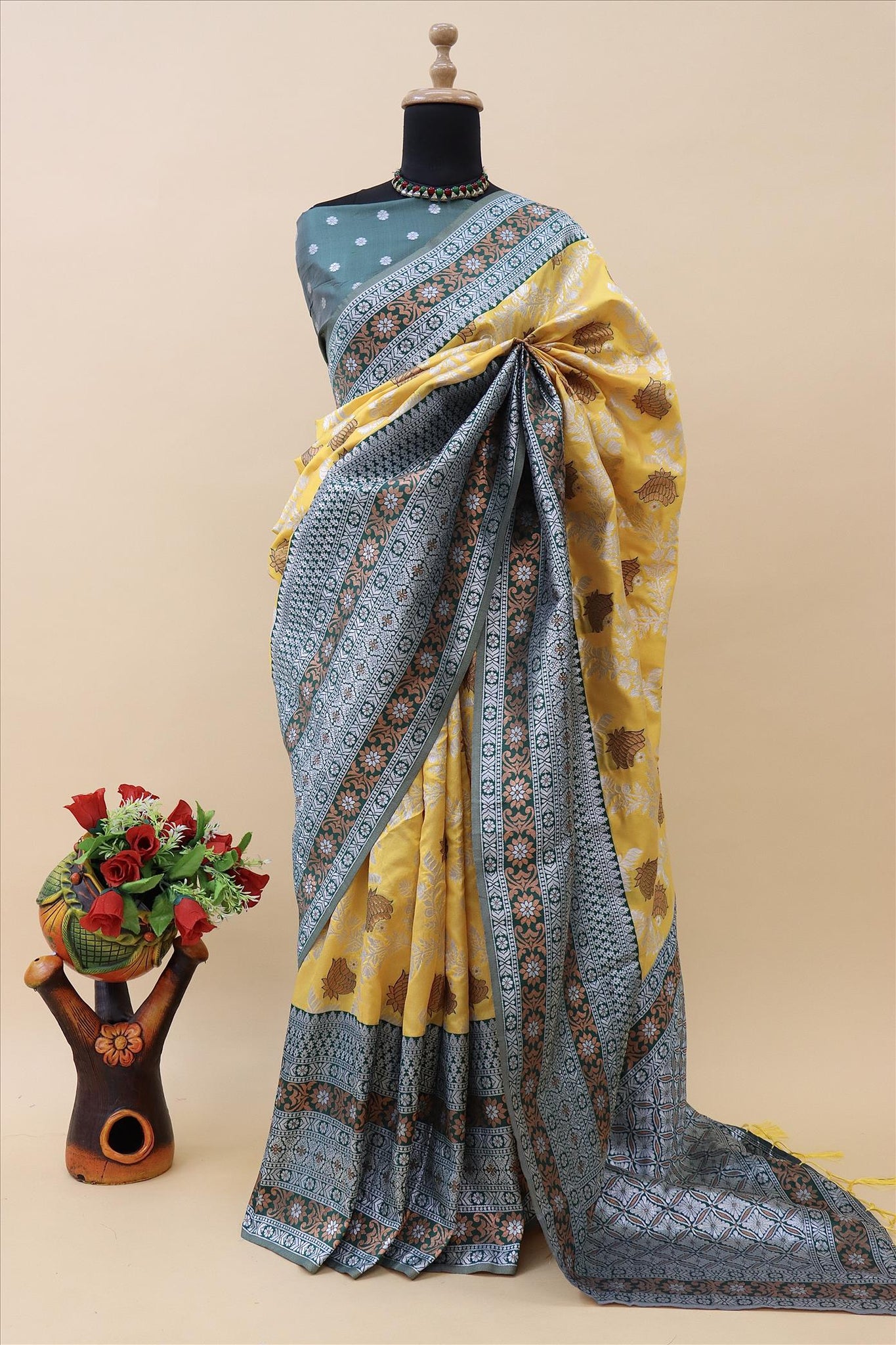 Gold With Bottle Green Contrast With Silver And Copper Jari Jacquard Pattu Saree-mb's 4 Fider Jps-1035