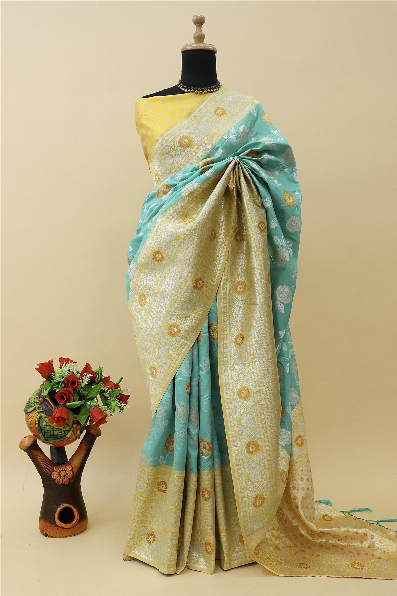 Sea Green With Gold Contrast With Silver And Copper Jari Jacquard Pattu Saree-mb's 4 Fider Jps-1051